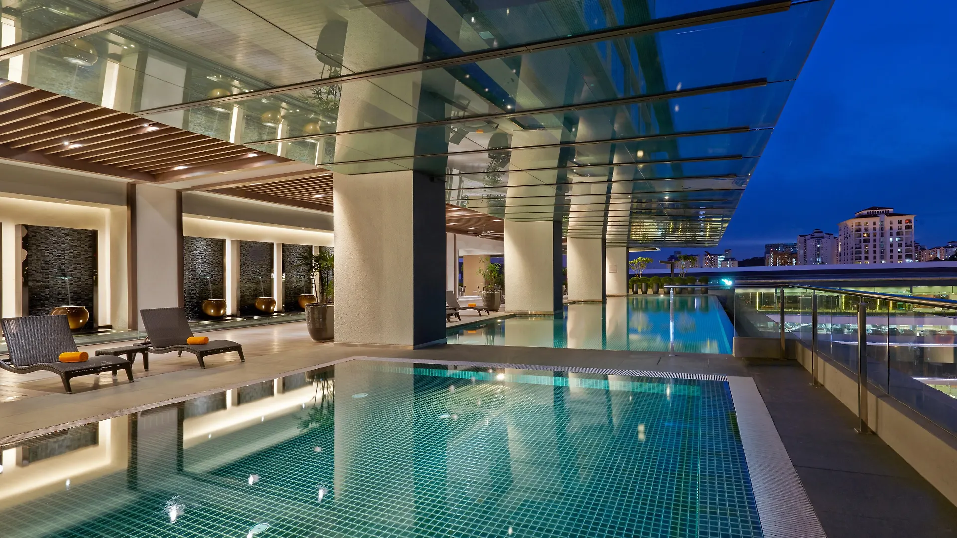 Ve Hotel & Residence contacts